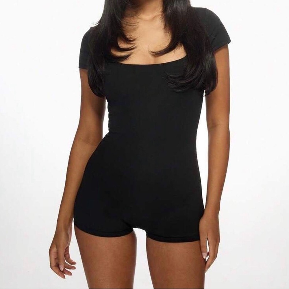 Black Short Sleeve Bodysuit